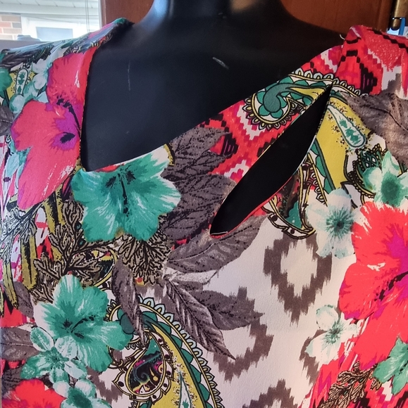 Erin Blair Abstract Floral Top With Unique Cut-out Neckline - Picture 7 of 7